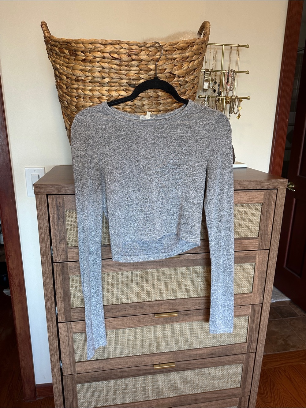 Wilfred Heather Gray Long-Sleeve Cropped Tee